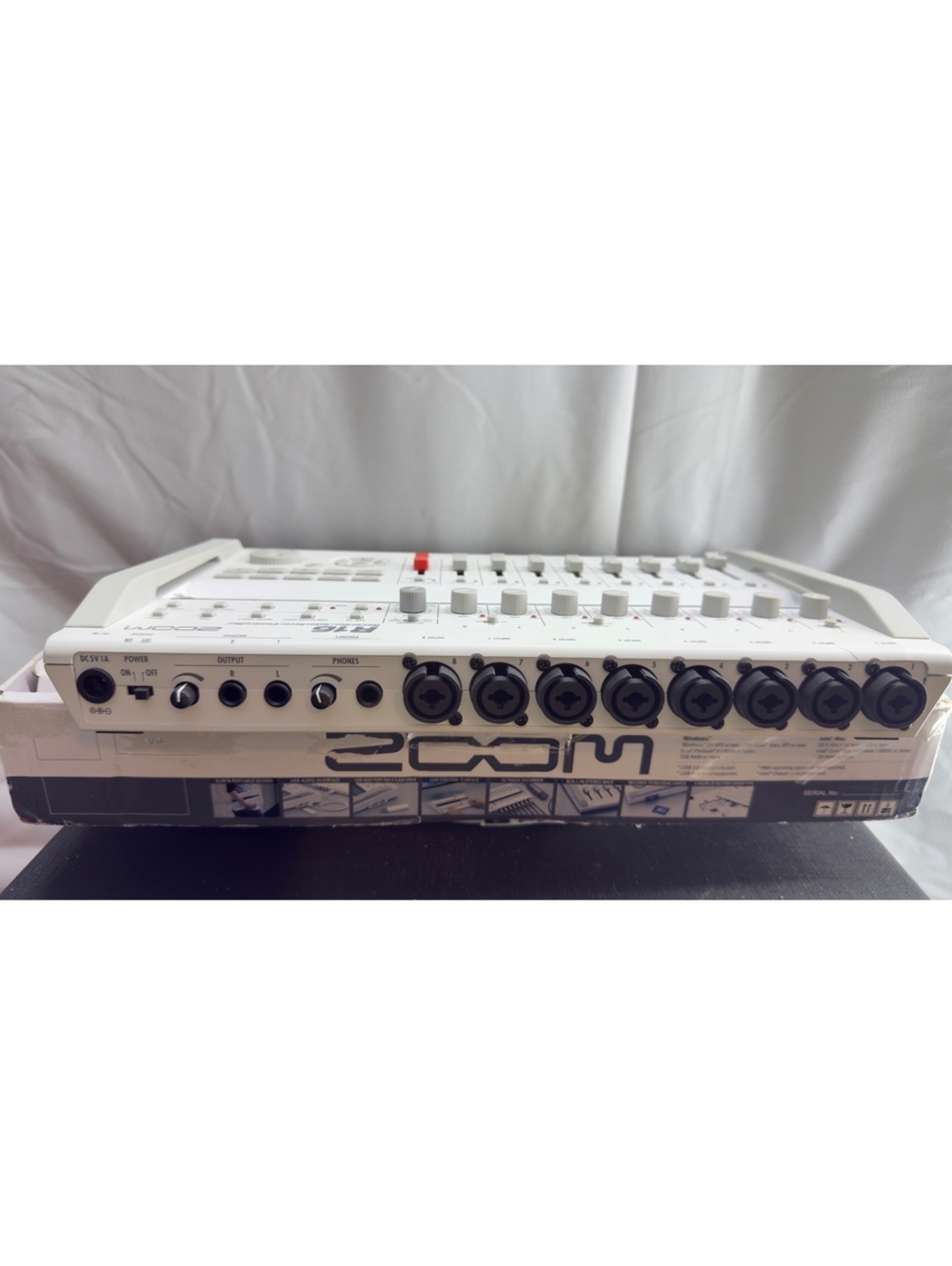Zoom R16 Portable Multitrack Recorder Controller and Interface - Picture 10 of 10